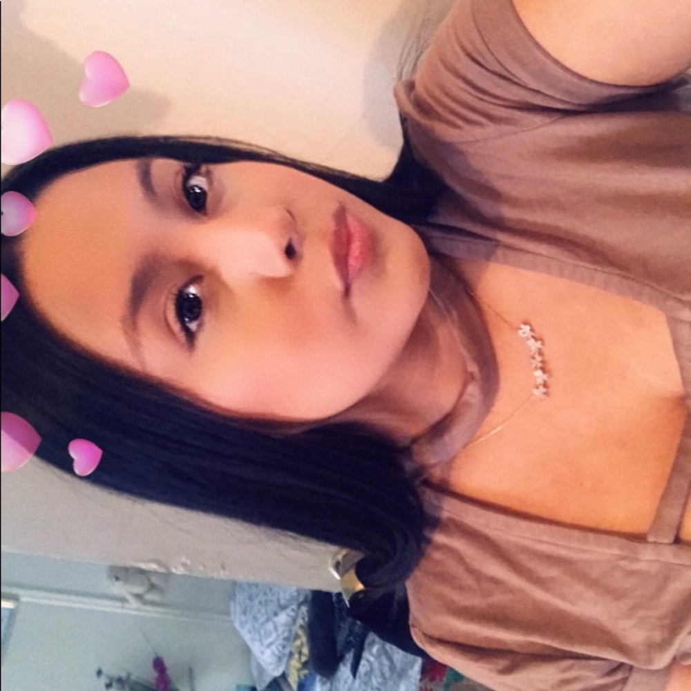 Meet your Posher, Yessica